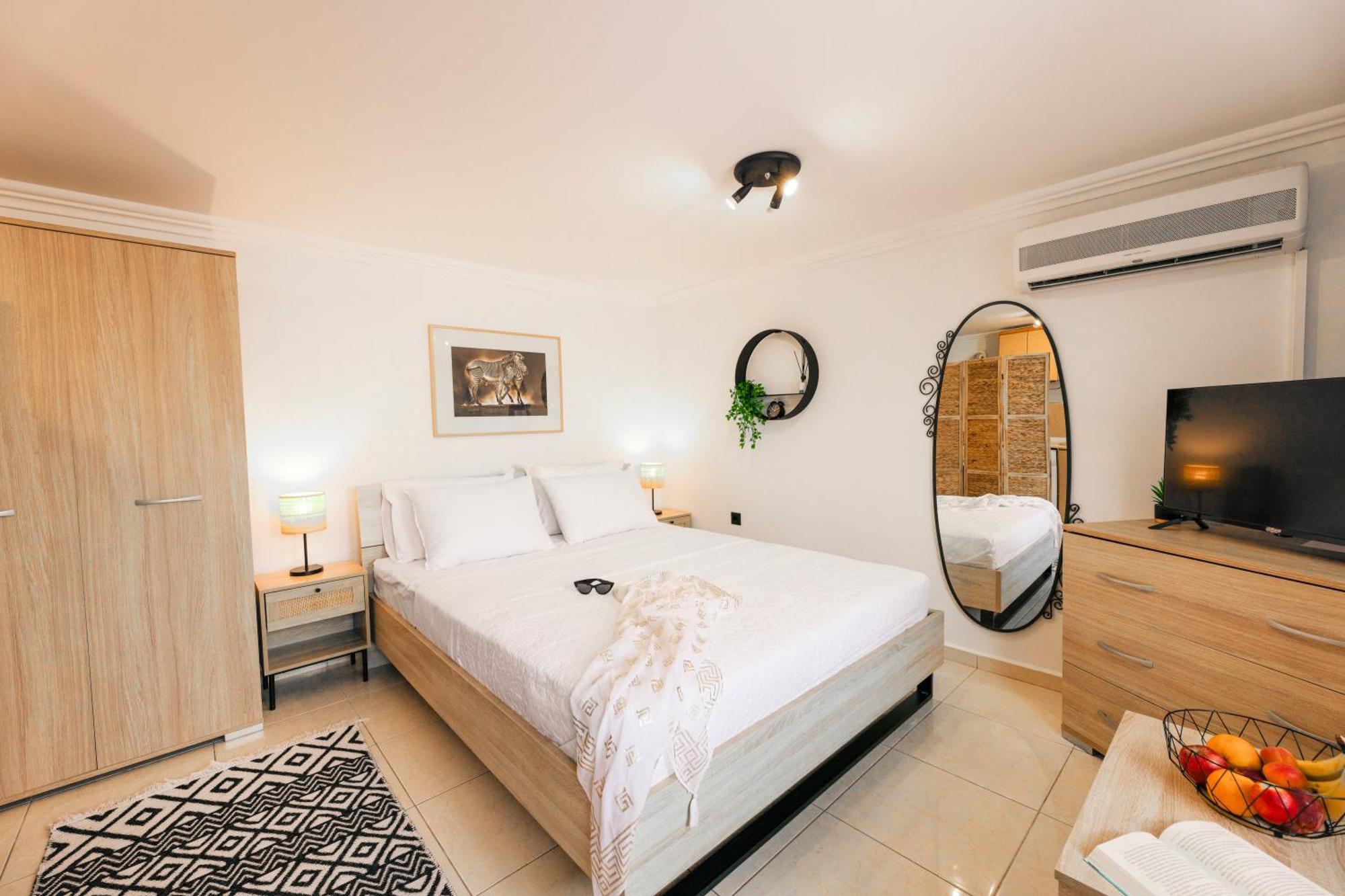 Pantheon Apartment Неос-Мармарас Екстер'єр фото